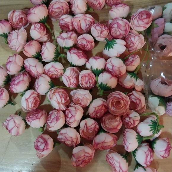 Fake flower bundle nwt - Picture 7 of 10